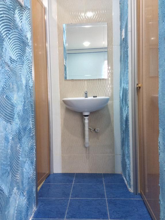 Bentong Street View Guest House 文冬街景旅馆 Kampong Chabang Exterior foto